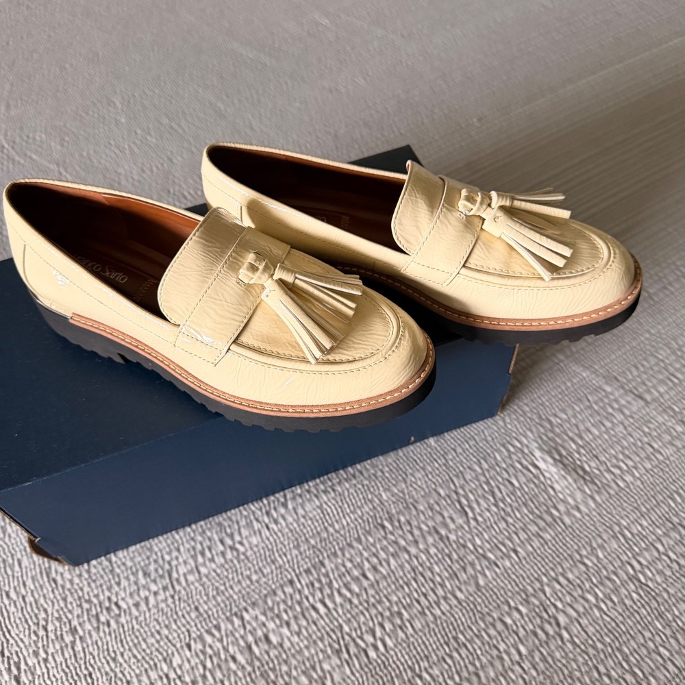 NEW Franco Sarto Carol Women's Cream‎ Patent Tassel Lug Sole Loafers Size 6.5M - Picture 2 of 8